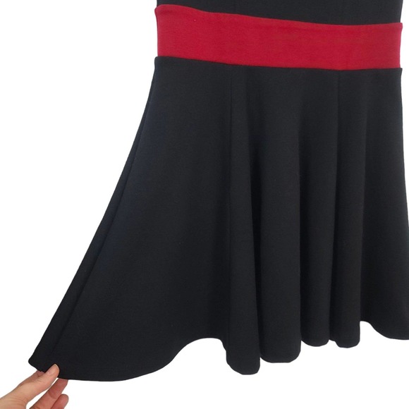 Olsenboye Sweetheart Mesh Panel Sleeveless Skater Mini Dress - Picture 2 of 6